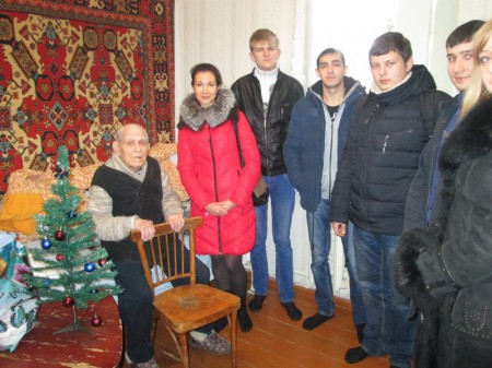 «Новый год приходит в  гости»